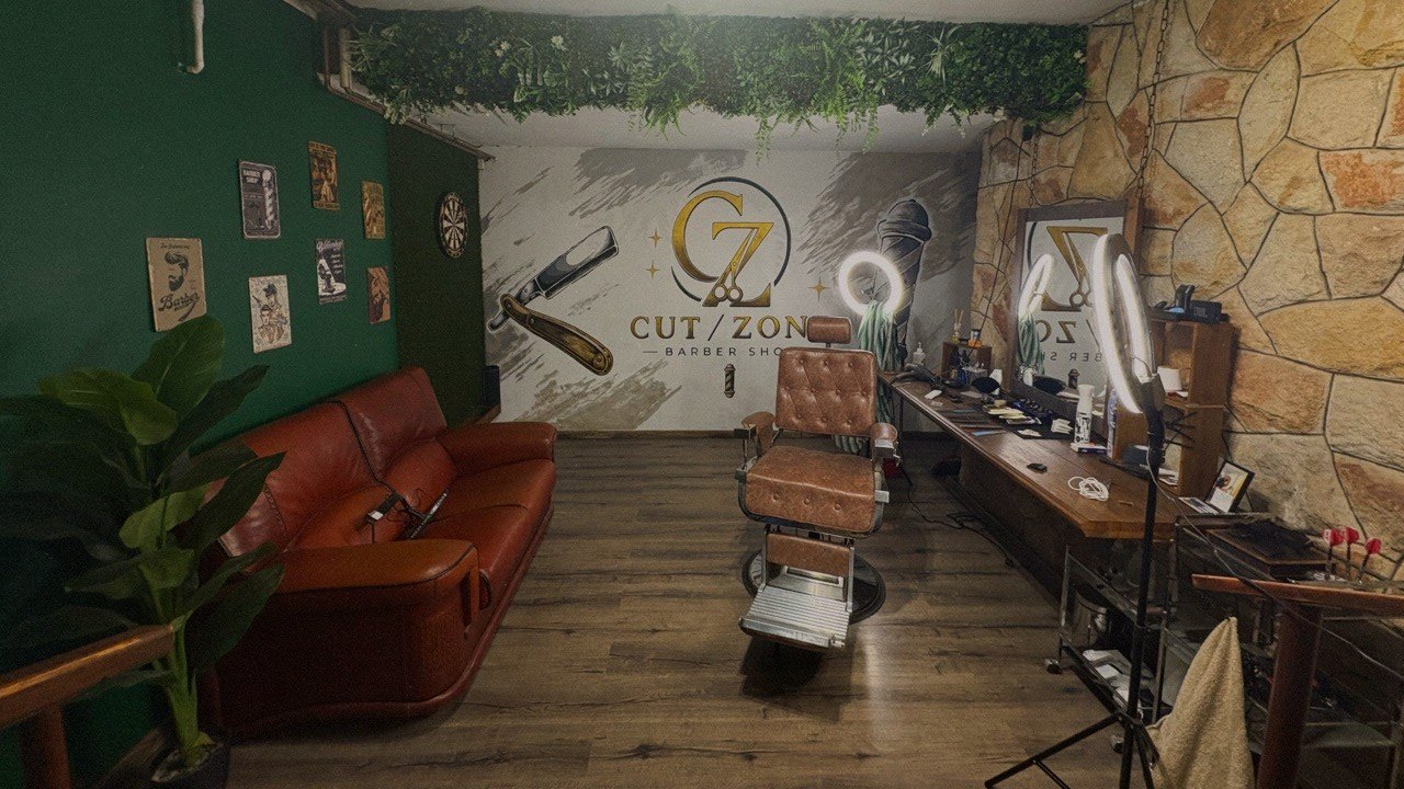 CUT/ZONE barber shop belső tér